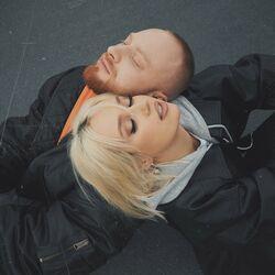 Слушать альбом - По знакомым улицам