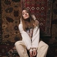 Rosa Linn
