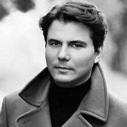 Suat Suna
