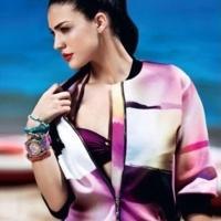 Ivi Adamou