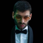 Обложка трека Убегая от судьбы, ты не скроешь свои глаза. Там когда были мы, а теперь шумит зима. Убегая от себя Ты идешь в глухую даль А я целуя другую, вспоминаю